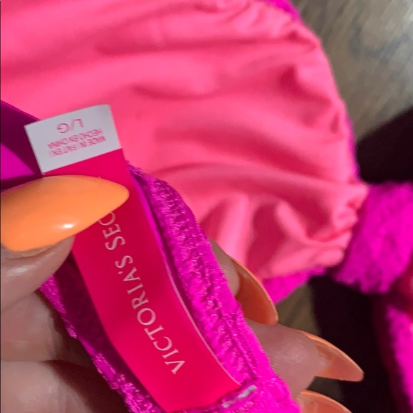 Victoria’s Secret bikini top - Picture 3 of 3